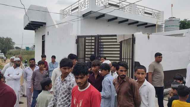 Dacoity at former Sarpanch's house in Faridabad at midnight; masked miscreants scaled the wall to enter; around ₹1 crore looted