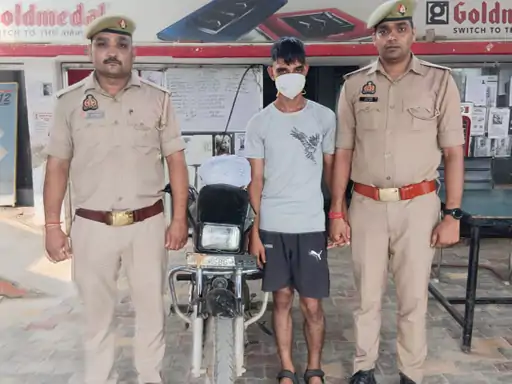 Cannabis smuggler arrested in Ghaziabad; stolen bike also recovered; accused found to be involved in 11 cases