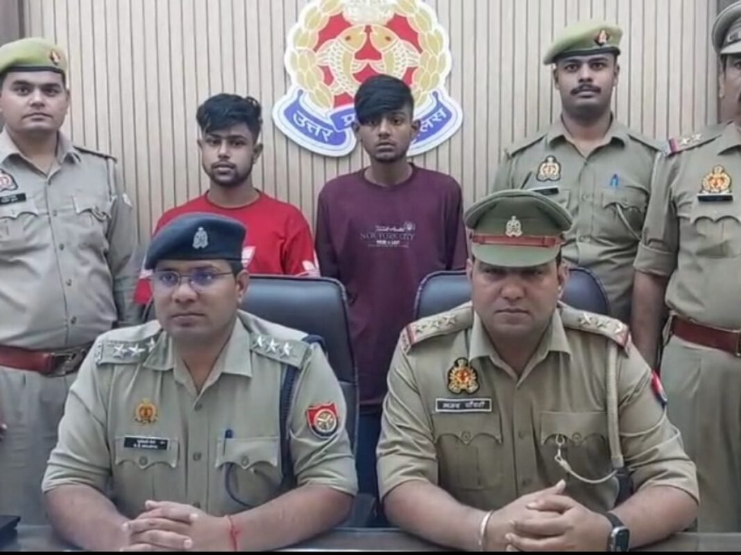 Turned into vehicle thieves to fund their hobbies! They used to snatch mobile phones after swapping number plates; nine two-wheelers recovered.