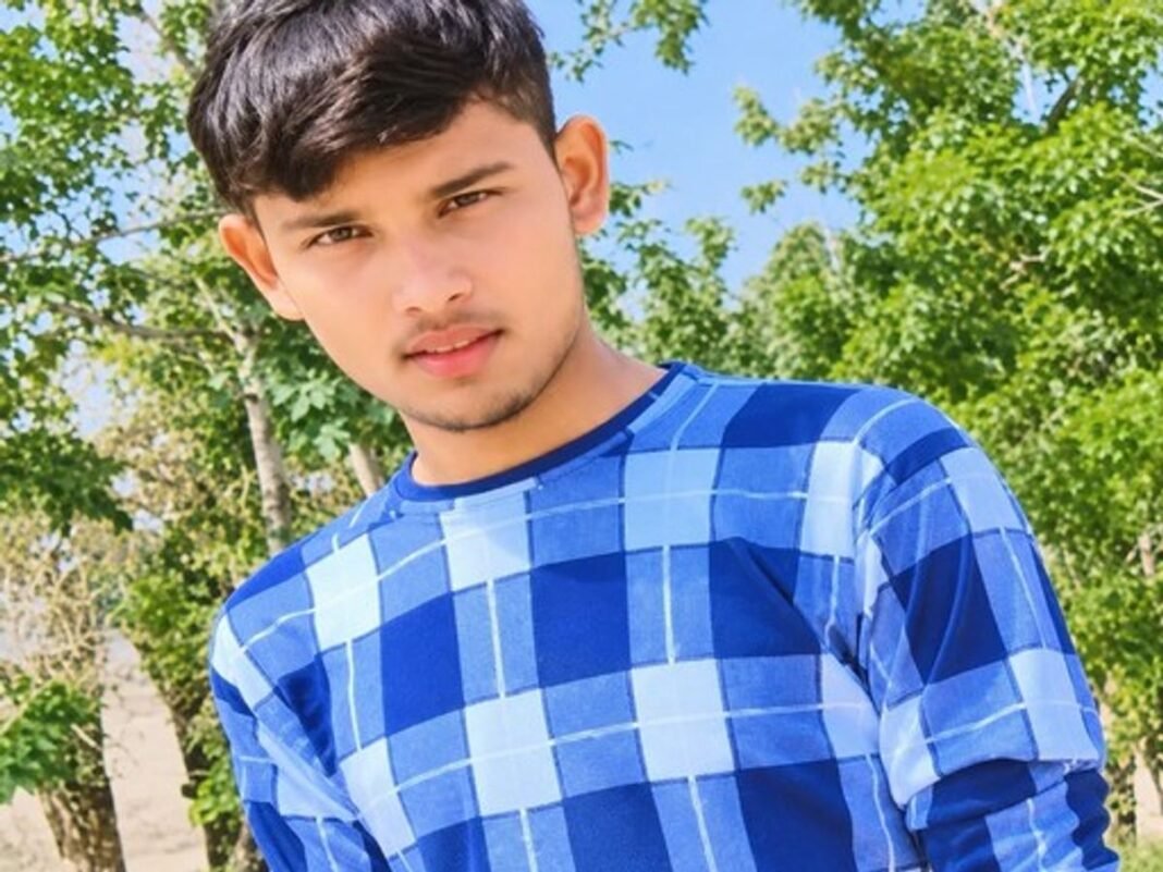 Mobile phone becomes the cause of murder in Faridabad; friend pushes victim off a hill.