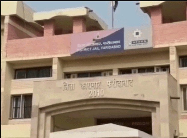 In Faridabad district jail, a prisoner took a fellow prisoner to the bathroom and attempted to rape him